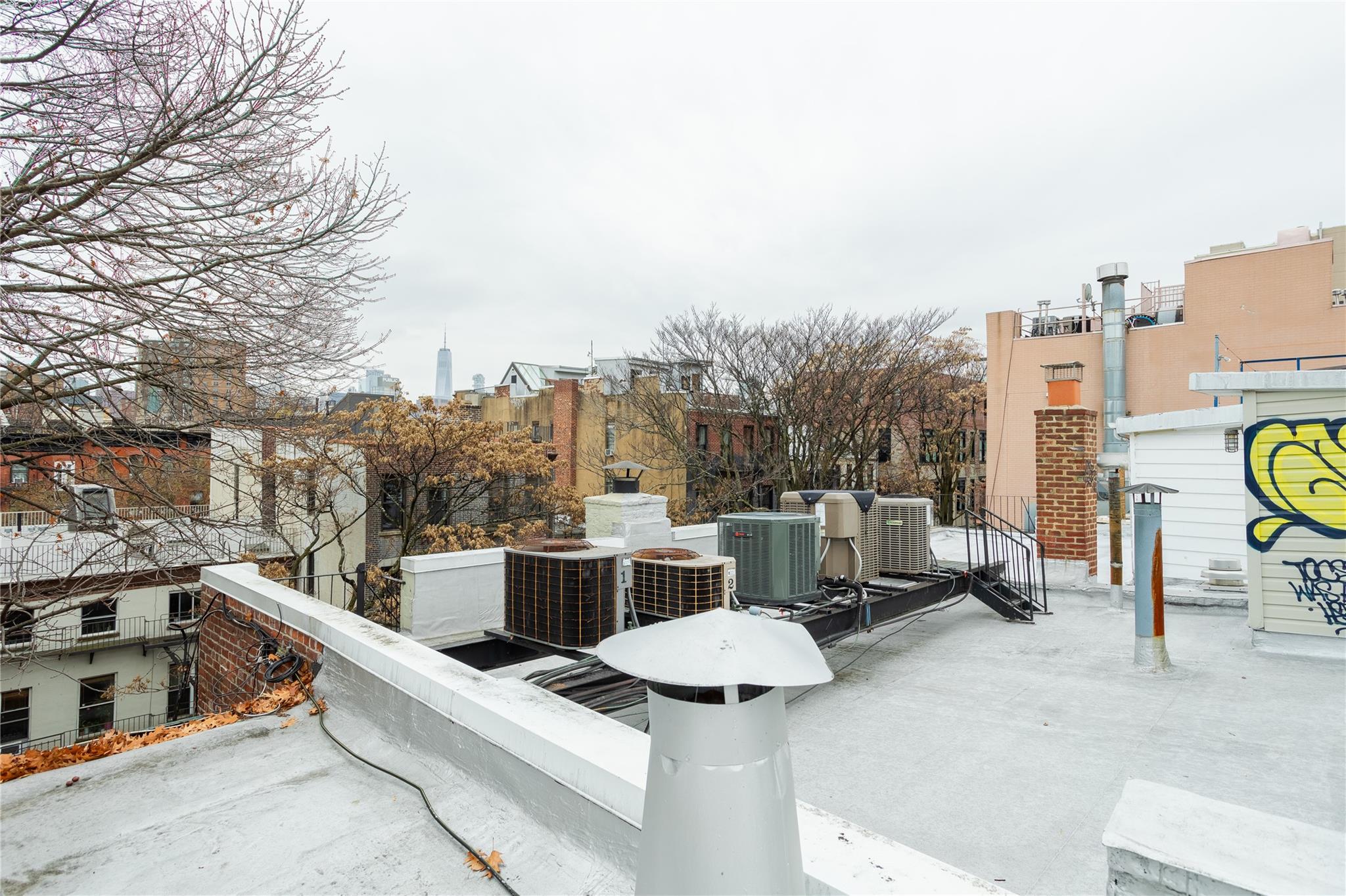 274 E 10th Street