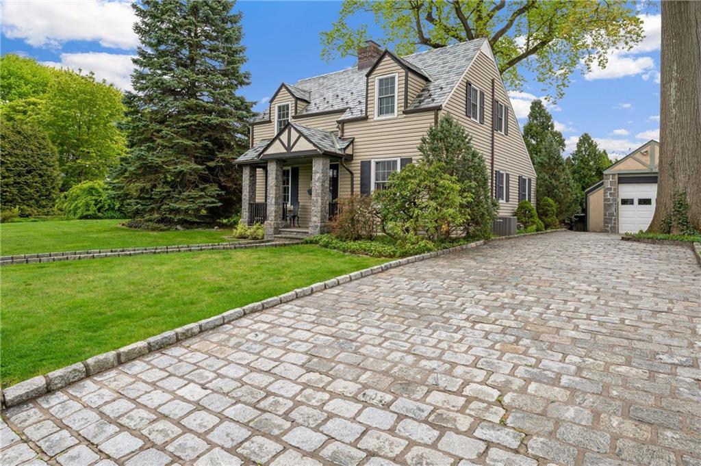 94 Overlook Avenue, Eastchester, New York image 3