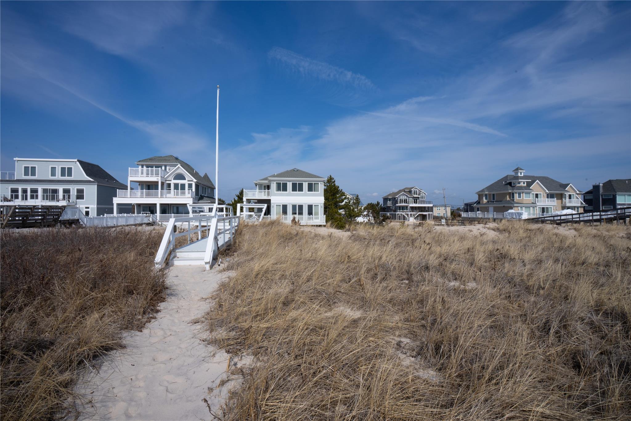 861 Dune Road, Westhampton Beach, New York image 44