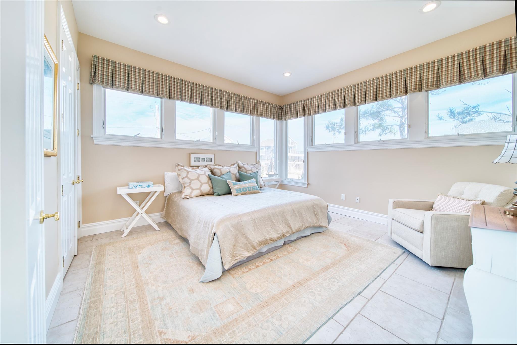 861 Dune Road, Westhampton Beach, New York image 32