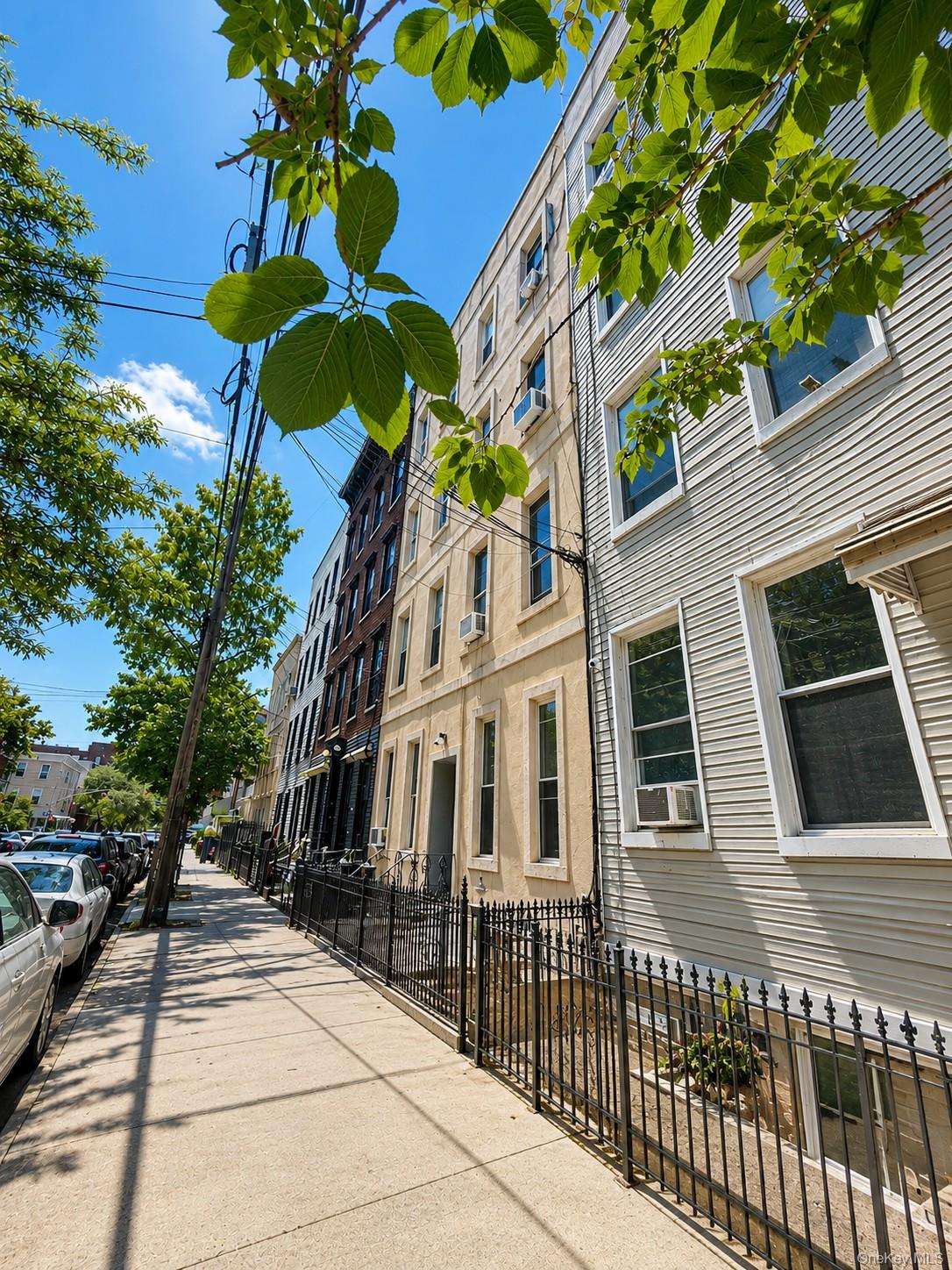 148 N 9th Street