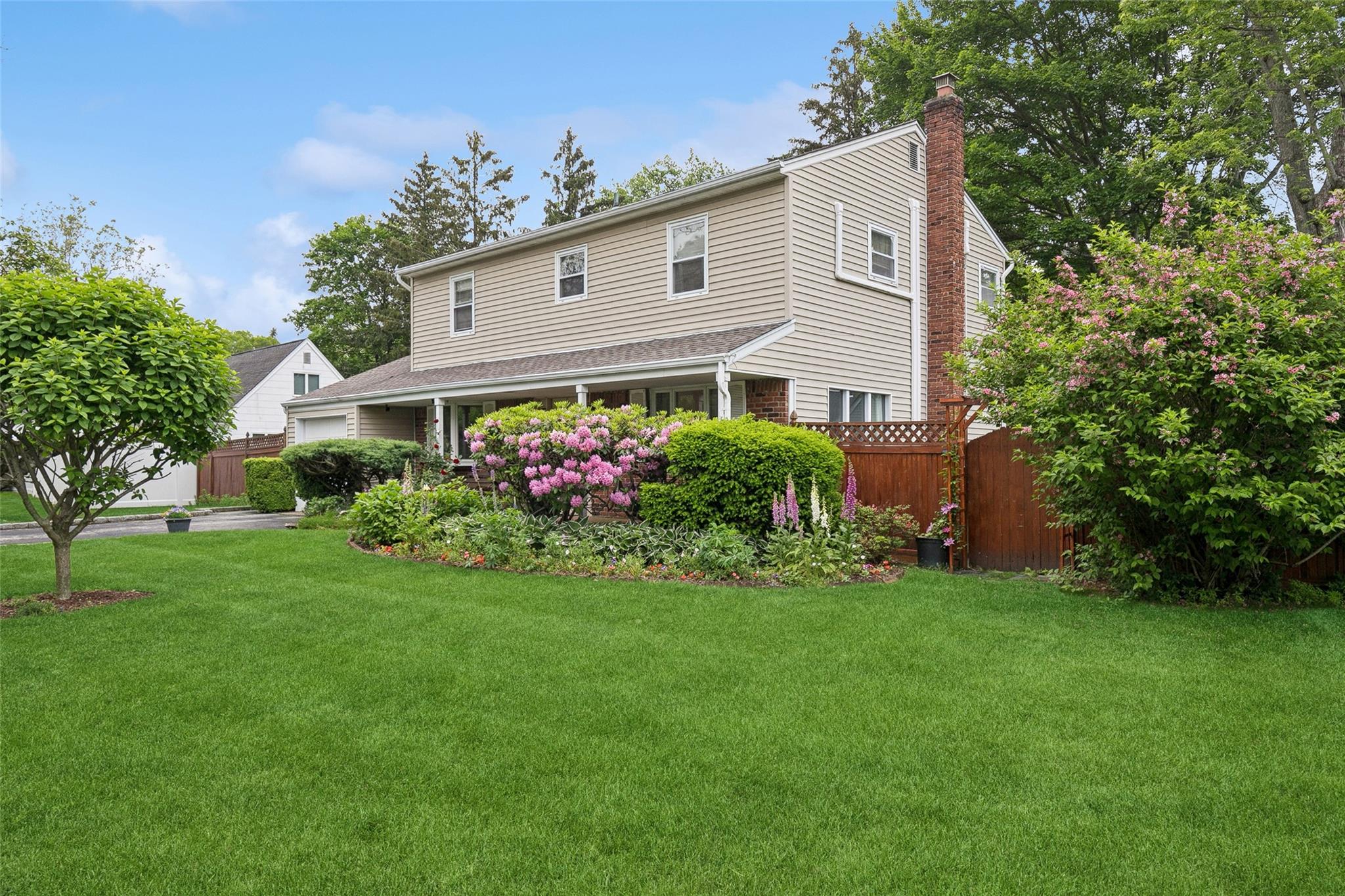 34 Arcadia Drive, Dix Hills, New York image 6