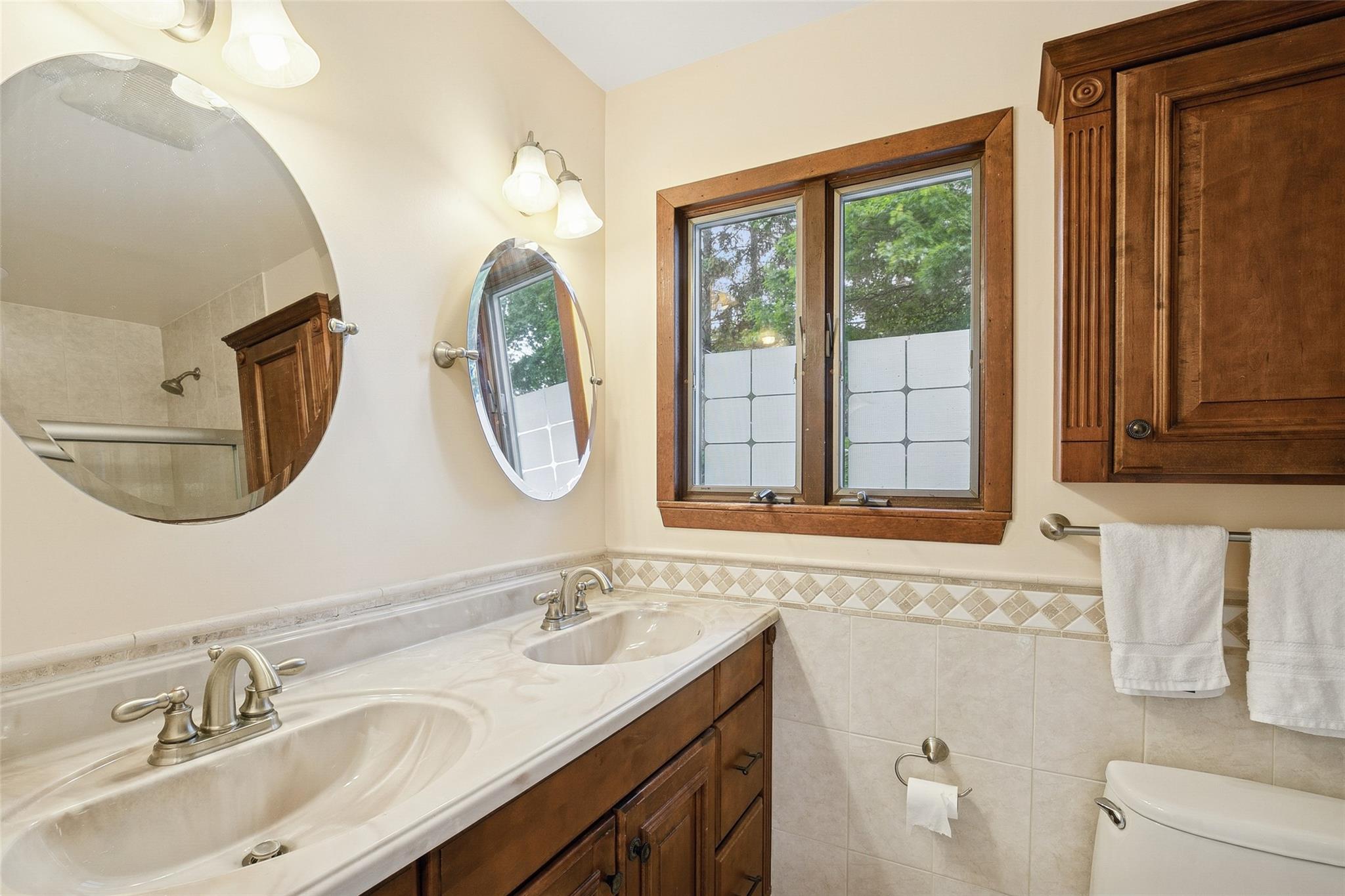 34 Arcadia Drive, Dix Hills, New York image 32