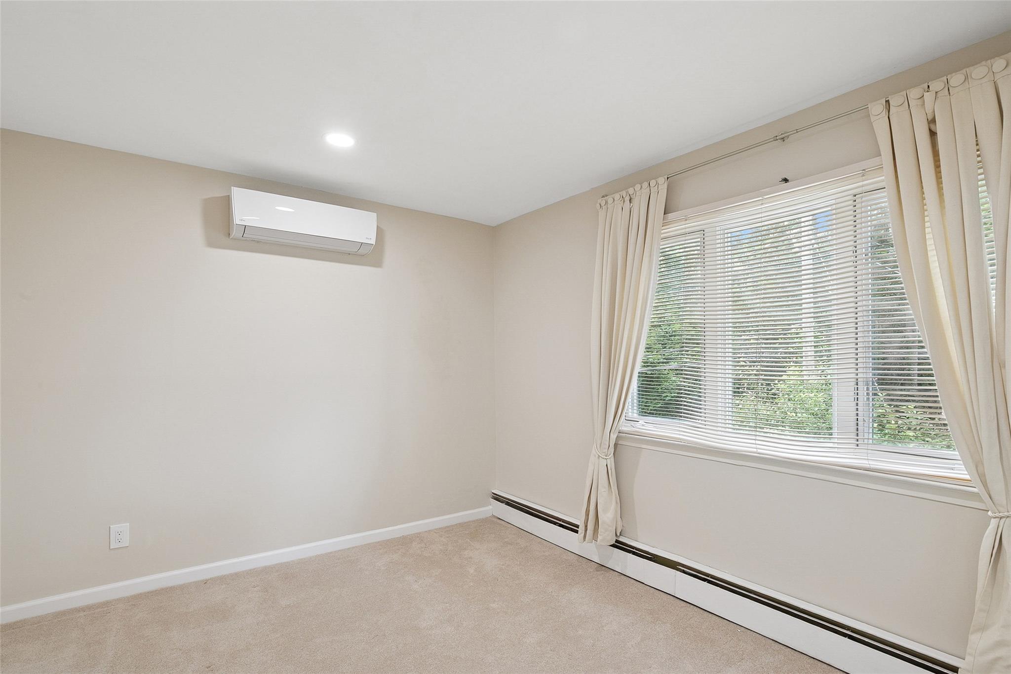 34 Arcadia Drive, Dix Hills, New York image 33