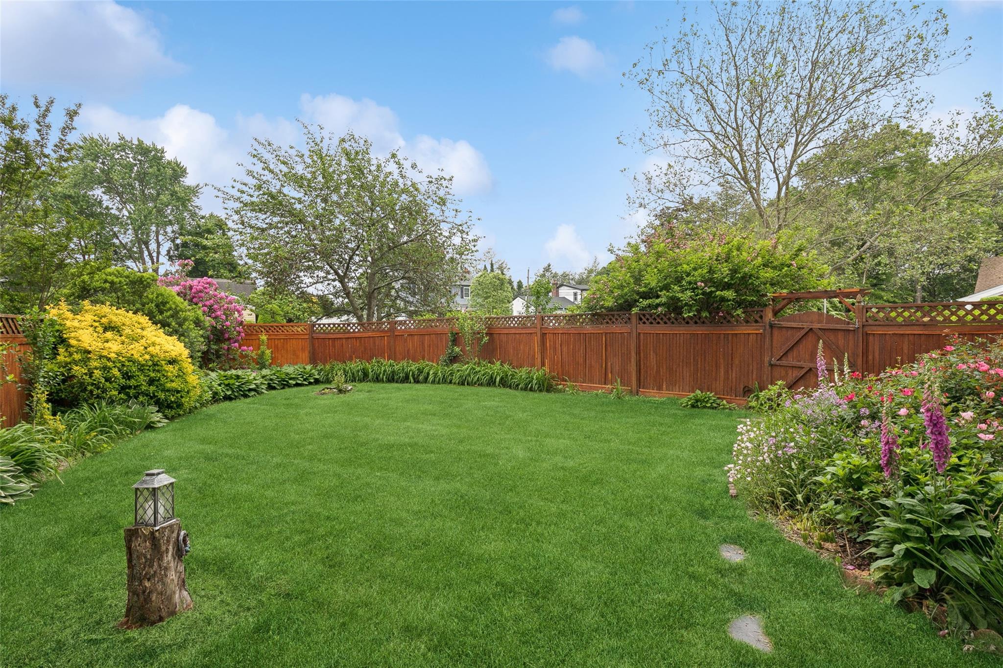 34 Arcadia Drive, Dix Hills, New York image 9