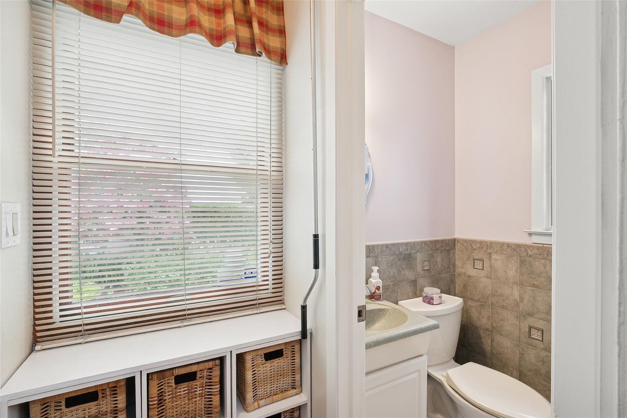34 Arcadia Drive, Dix Hills, New York image 27