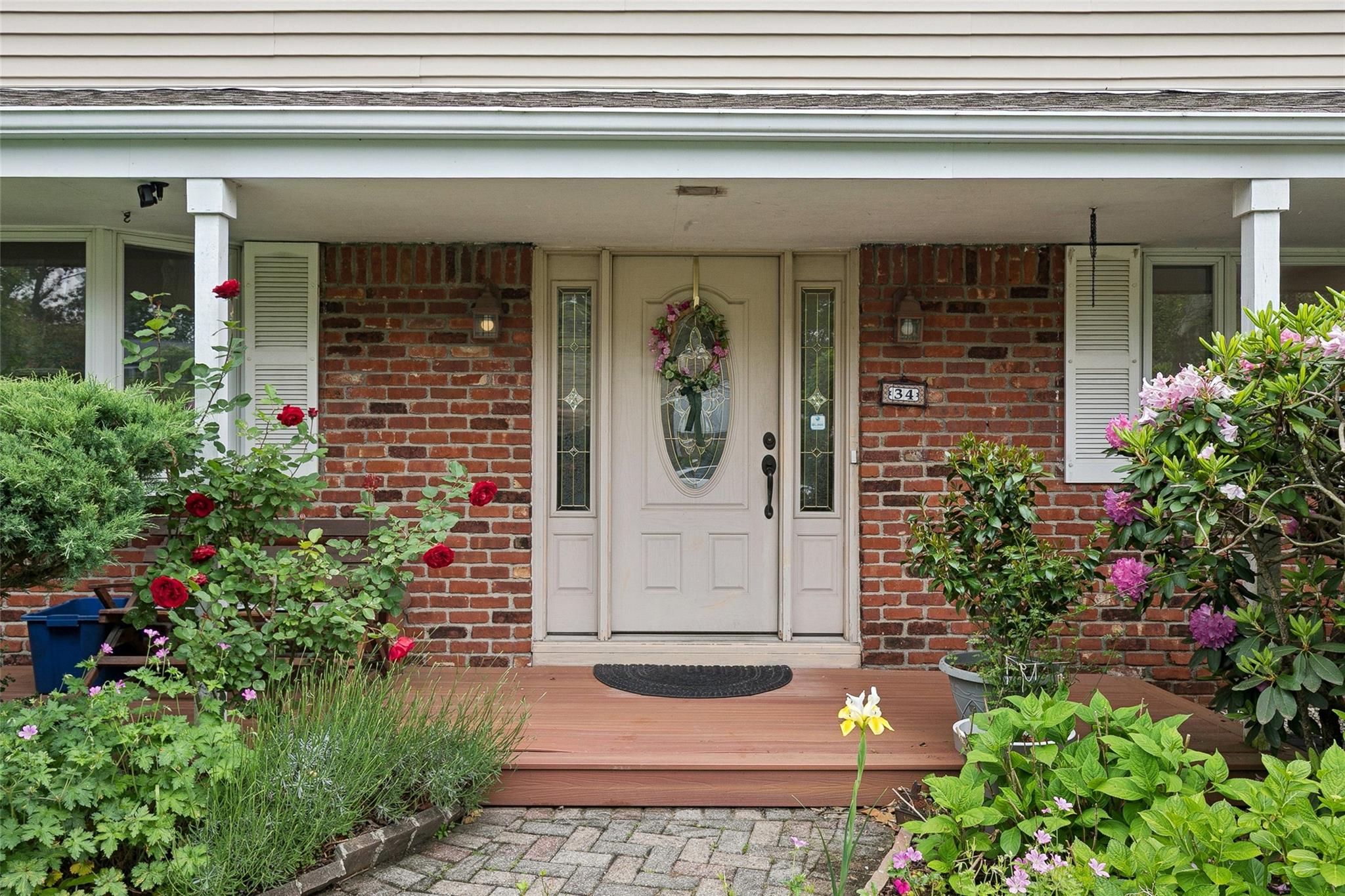 34 Arcadia Drive, Dix Hills, New York image 2