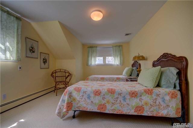 Atlantic Beach, New York 11509, United States, 5 Bedrooms Bedrooms, ,3 BathroomsBathrooms,Residential,Active,252588