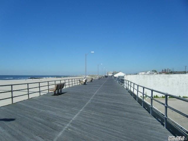 Atlantic Beach, New York 11509, United States, 5 Bedrooms Bedrooms, ,3 BathroomsBathrooms,Residential,Active,252588