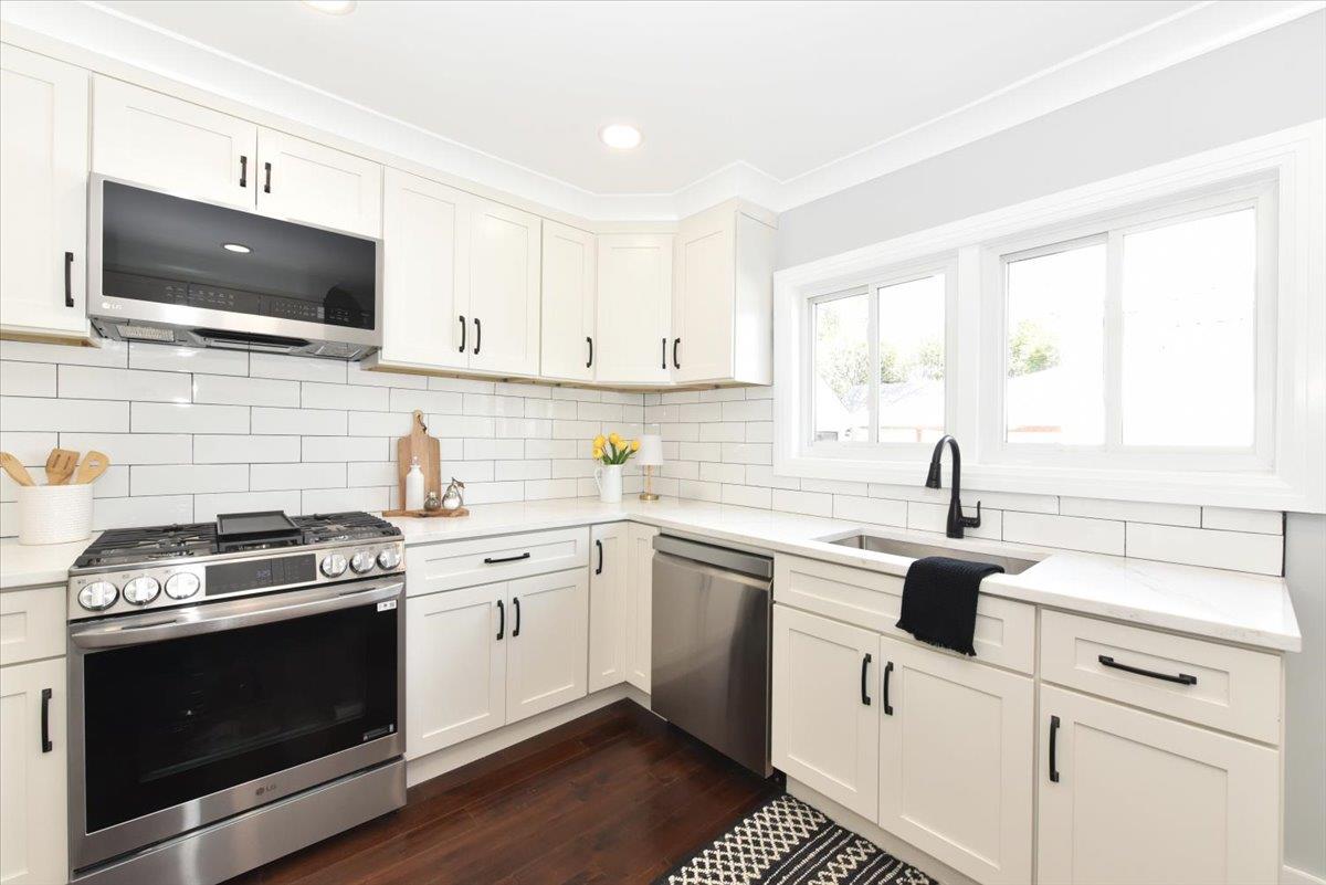 149 Simonson Road, Mineola, New York image 14
