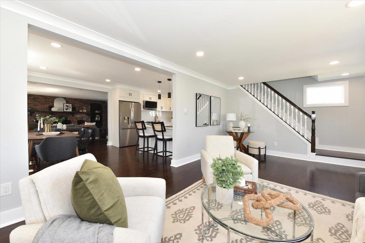 149 Simonson Road, Mineola, New York image 7