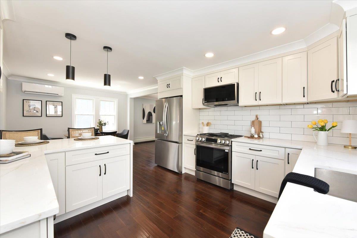 149 Simonson Road, Mineola, New York image 13