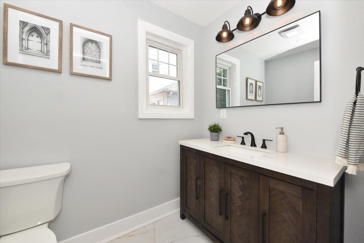 149 Simonson Road, Mineola, New York image 20