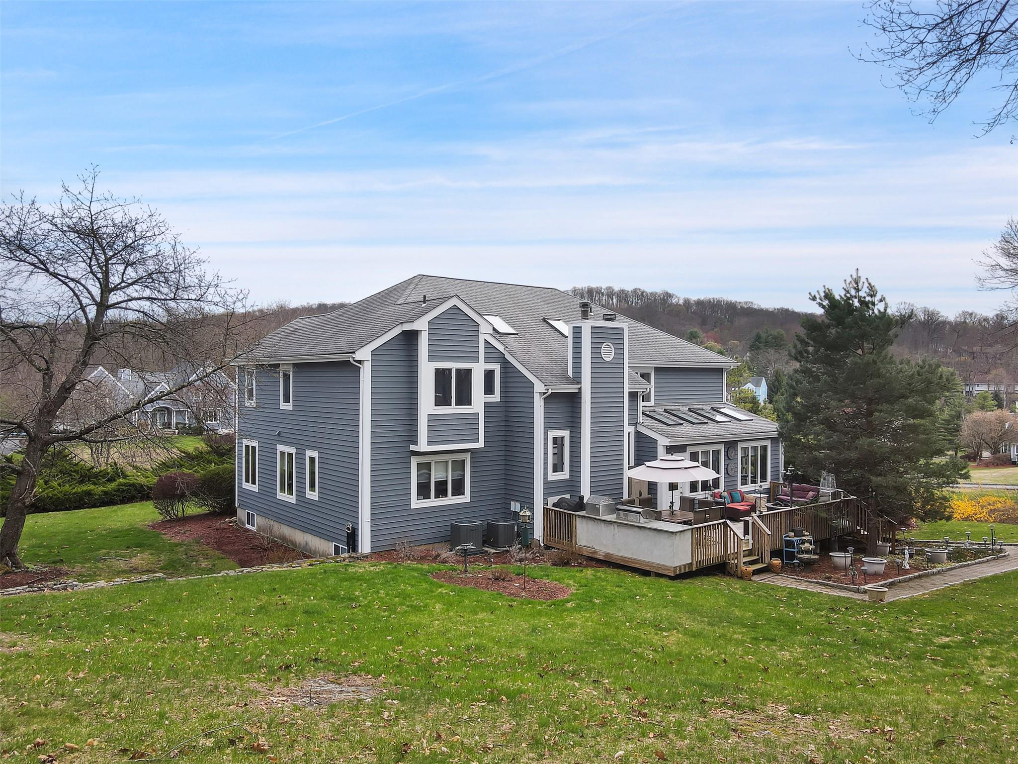 13 Cross Road, Cortlandt Manor, New York image 1