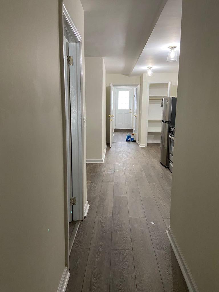 Furman Avenue, Bronx, New York - 1 Bedrooms  
1 Bathrooms - 