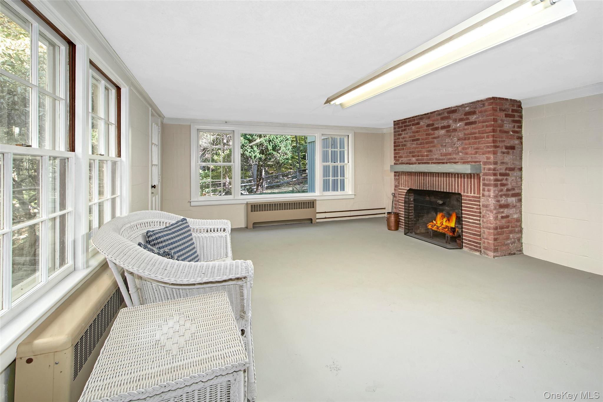 Chappaqua, New York 10514, United States, 3 Bedrooms Bedrooms, ,2 BathroomsBathrooms,Residential,Active,227403