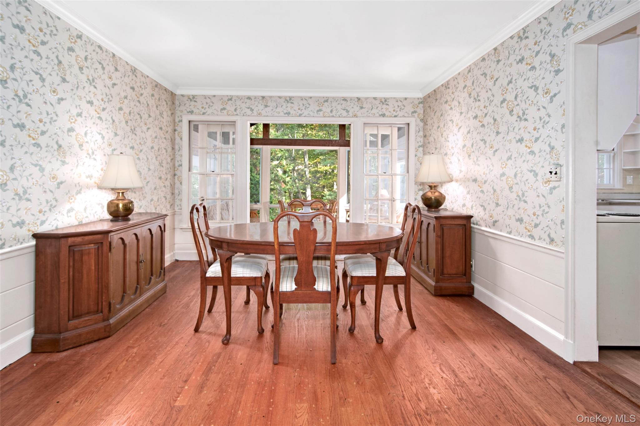 Chappaqua, New York 10514, United States, 3 Bedrooms Bedrooms, ,2 BathroomsBathrooms,Residential,Active,227403