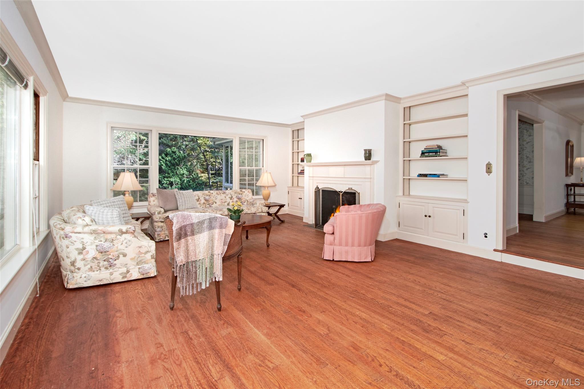 Chappaqua, New York 10514, United States, 3 Bedrooms Bedrooms, ,2 BathroomsBathrooms,Residential,Active,227403