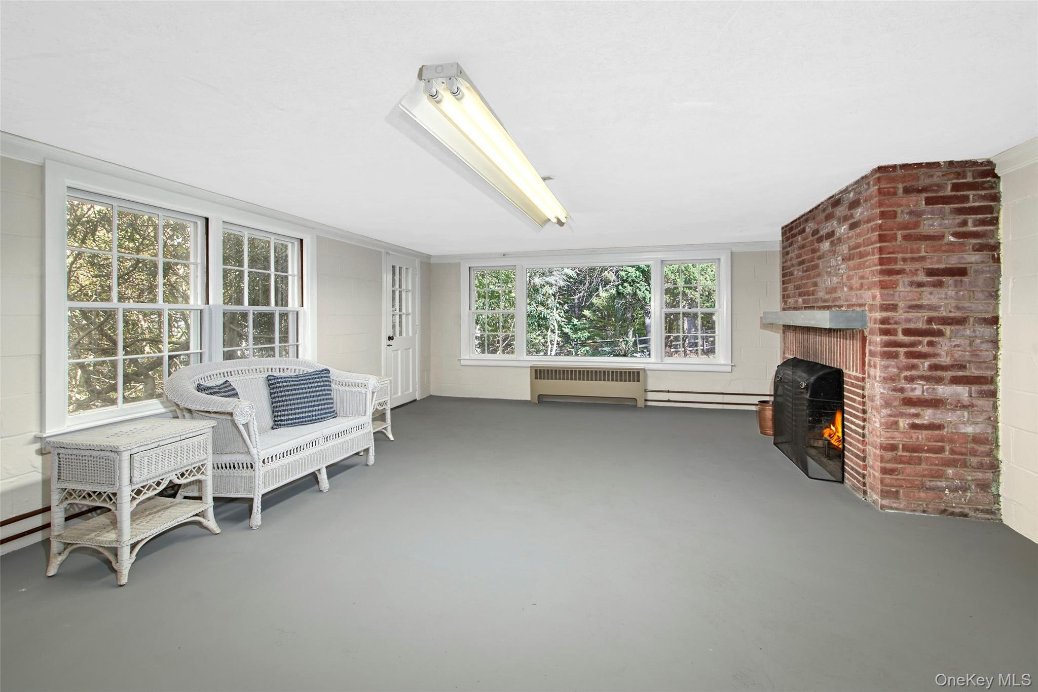Chappaqua, New York 10514, United States, 3 Bedrooms Bedrooms, ,2 BathroomsBathrooms,Residential,Active,227403