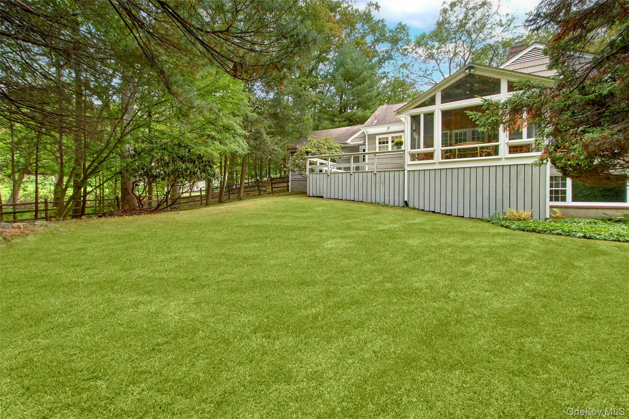 Chappaqua, New York 10514, United States, 3 Bedrooms Bedrooms, ,2 BathroomsBathrooms,Residential,Active,227403