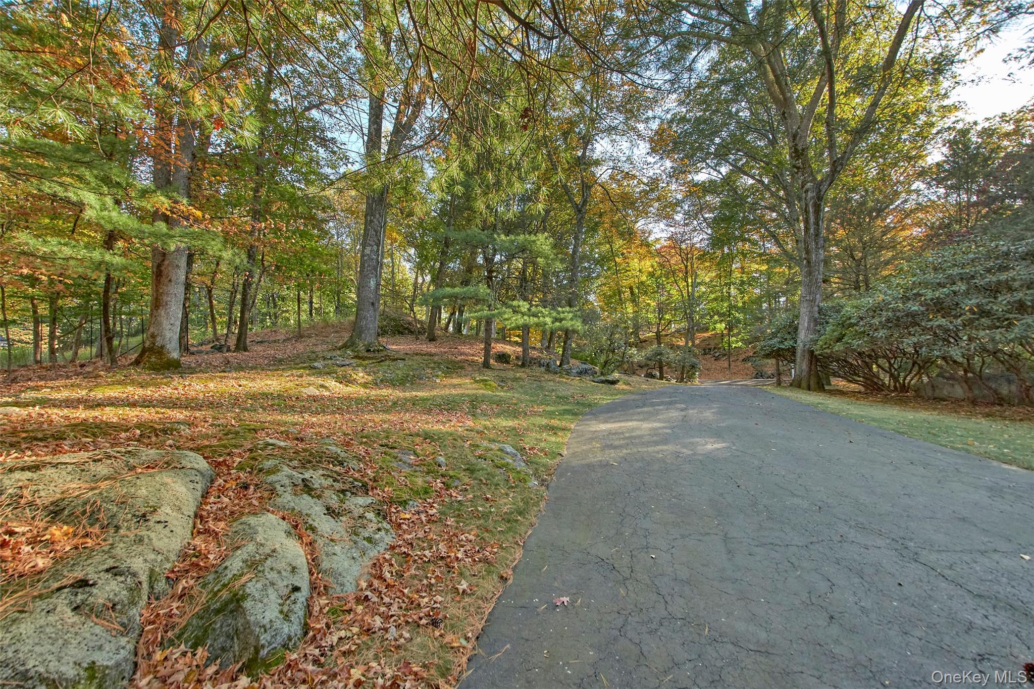 Chappaqua, New York 10514, United States, 3 Bedrooms Bedrooms, ,2 BathroomsBathrooms,Residential,Active,227403