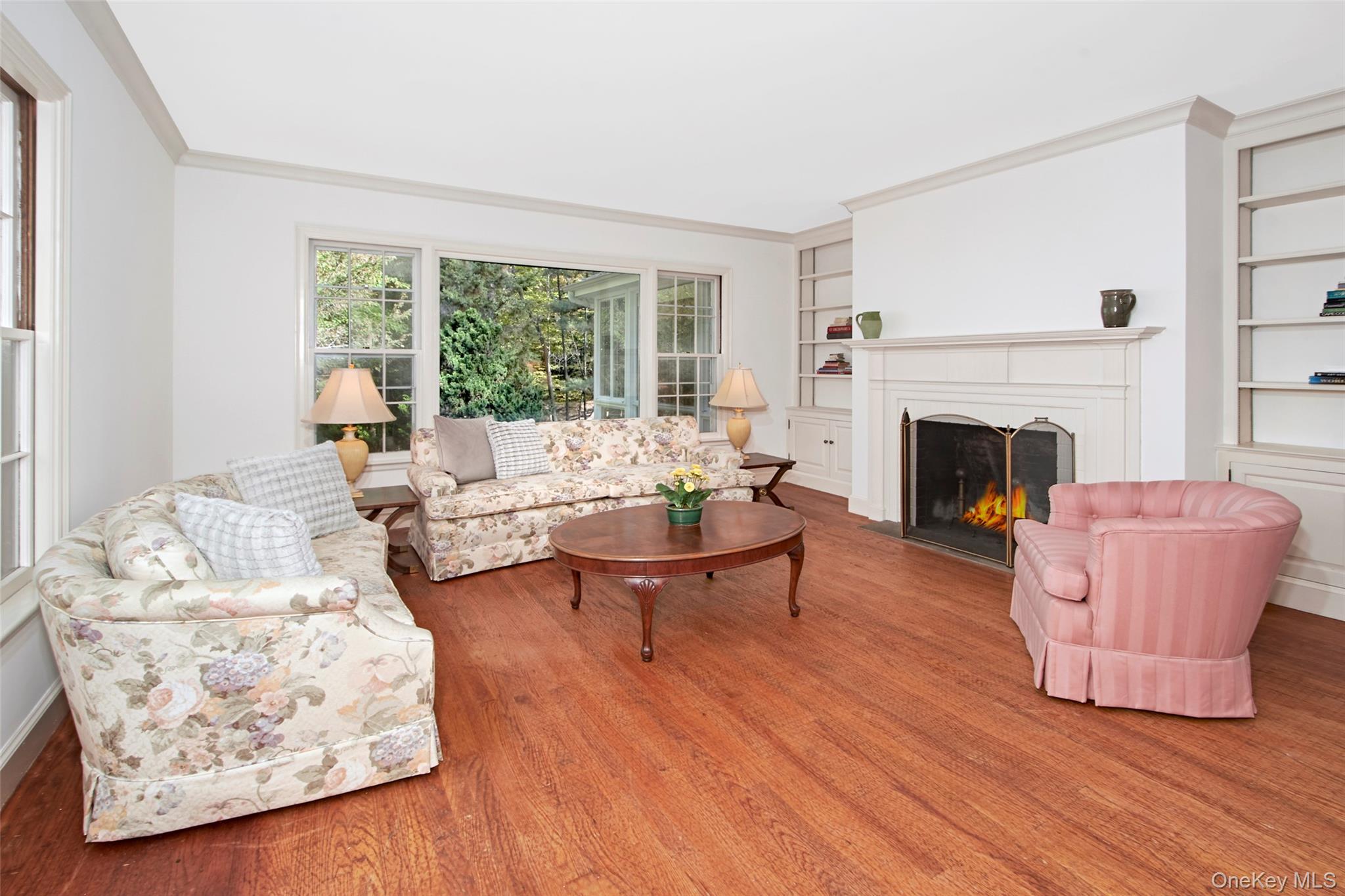 Chappaqua, New York 10514, United States, 3 Bedrooms Bedrooms, ,2 BathroomsBathrooms,Residential,Active,227403