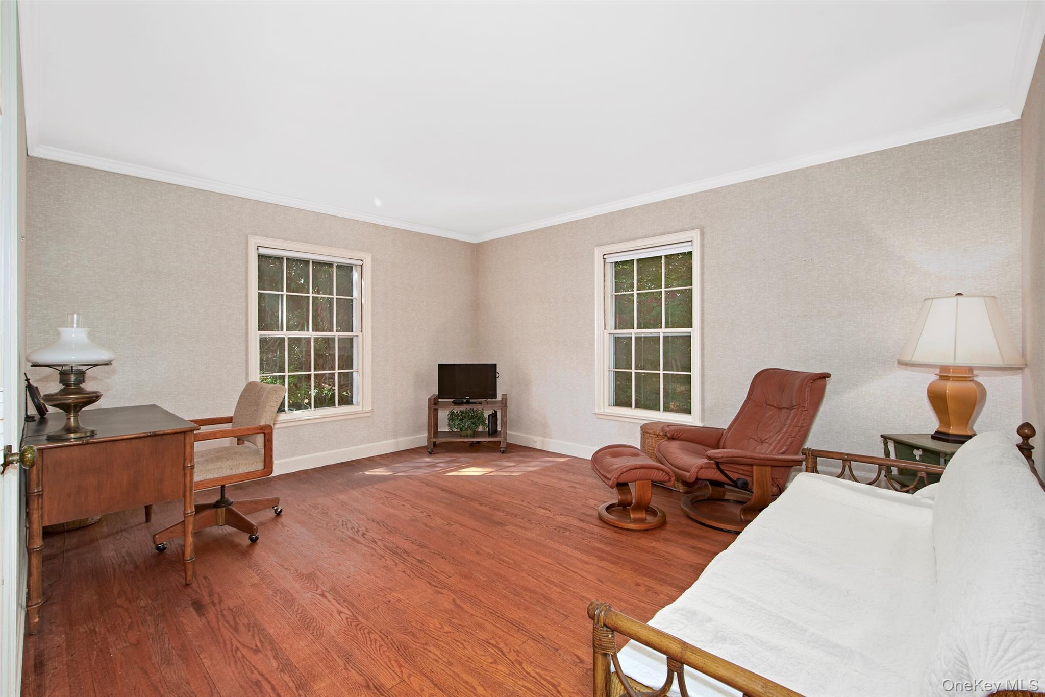 Chappaqua, New York 10514, United States, 3 Bedrooms Bedrooms, ,2 BathroomsBathrooms,Residential,Active,227403