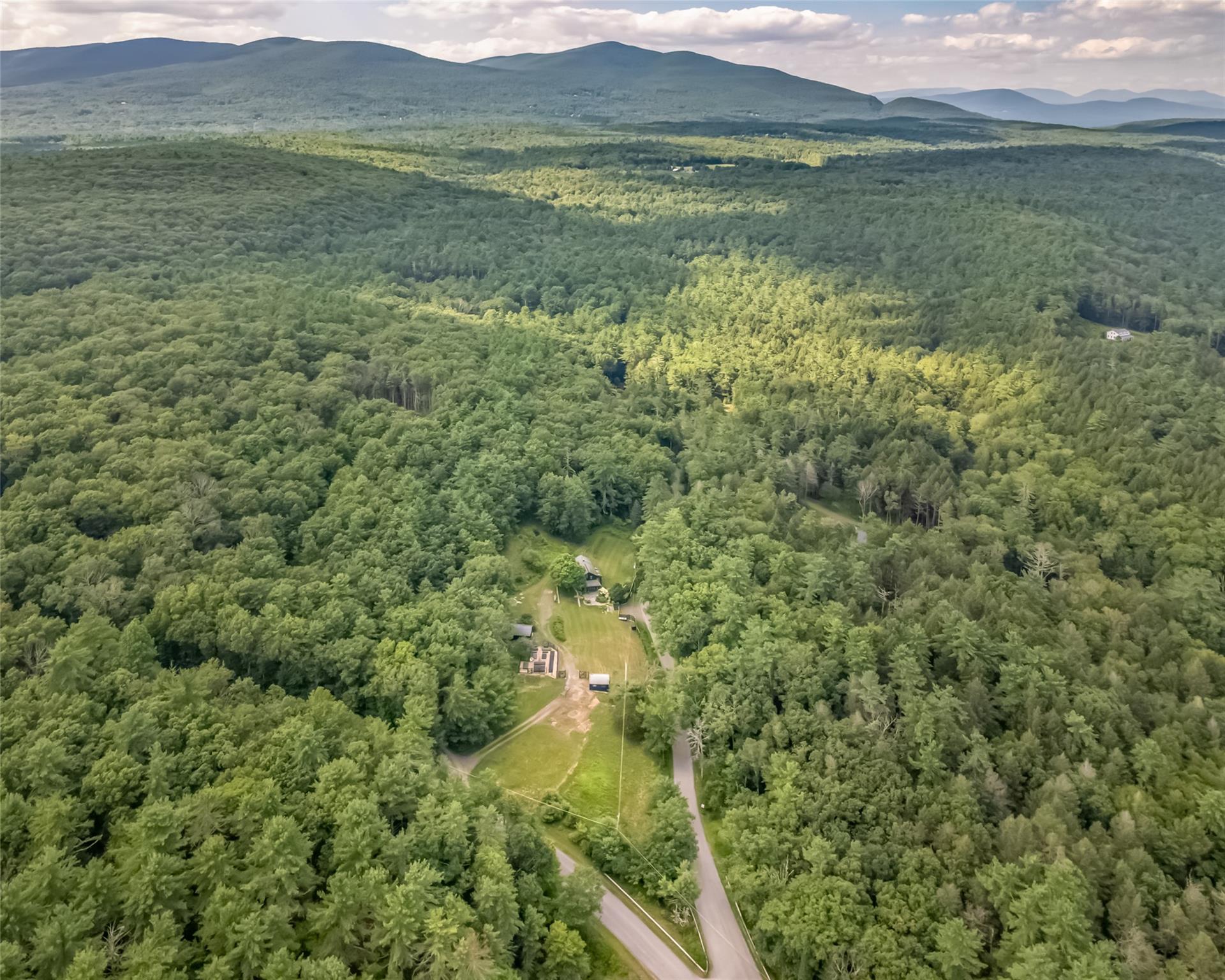 Accord, New York 12404, United States, 2 Bedrooms Bedrooms, ,2 BathroomsBathrooms,Residential,Active,179136