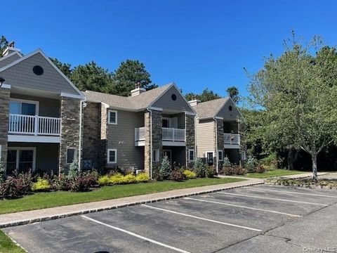 Photo of 1203 Saddle Rock Road #1203, Holbrook, NY 11741 (MLS # 989588)