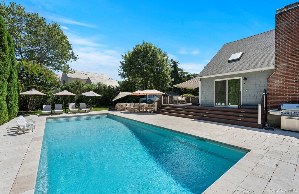 Photo of 28 Windermere Drive, Sag Harbor, NY 11963 (MLS # 923385)
