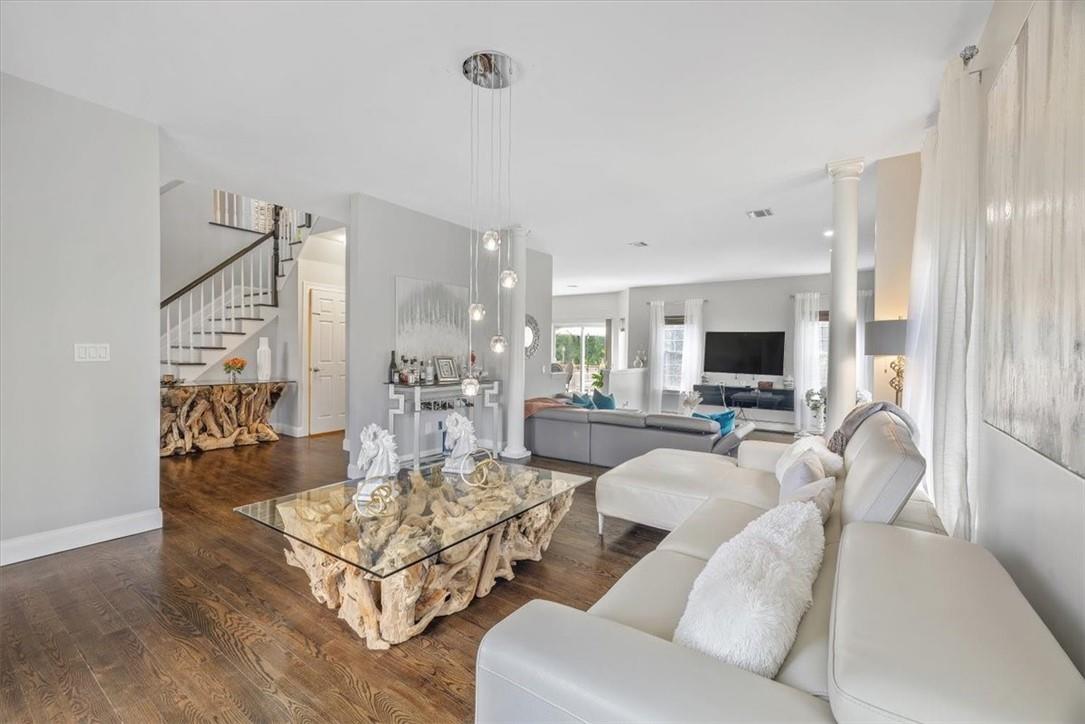 4 Camelback Road