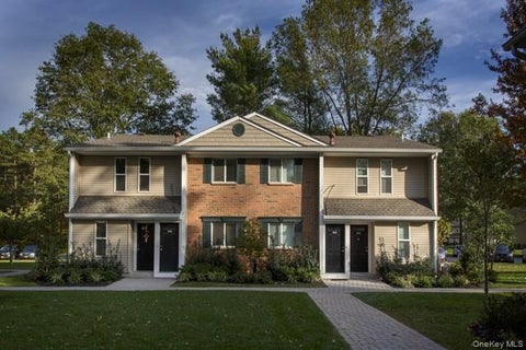 Apartment For Rent - 31 Country Club Drive #B<br/> Coram, NY 11727