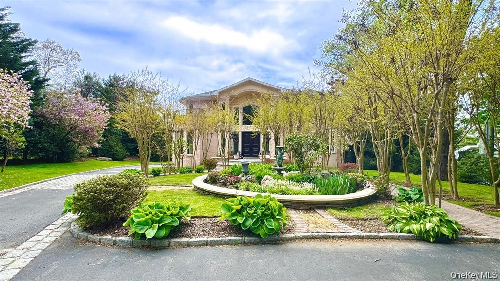 Photo of 527 Manhasset Woods Road, Manhasset, NY 11030 (MLS # 1045158)