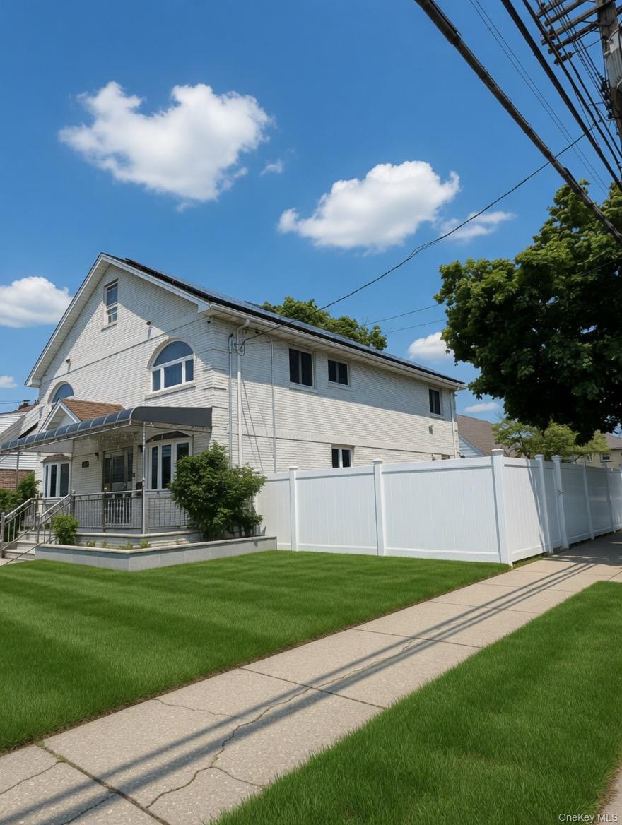 Photo of 76-53 271st Street, New Hyde Park, NY 11040 (MLS # 1014278)
