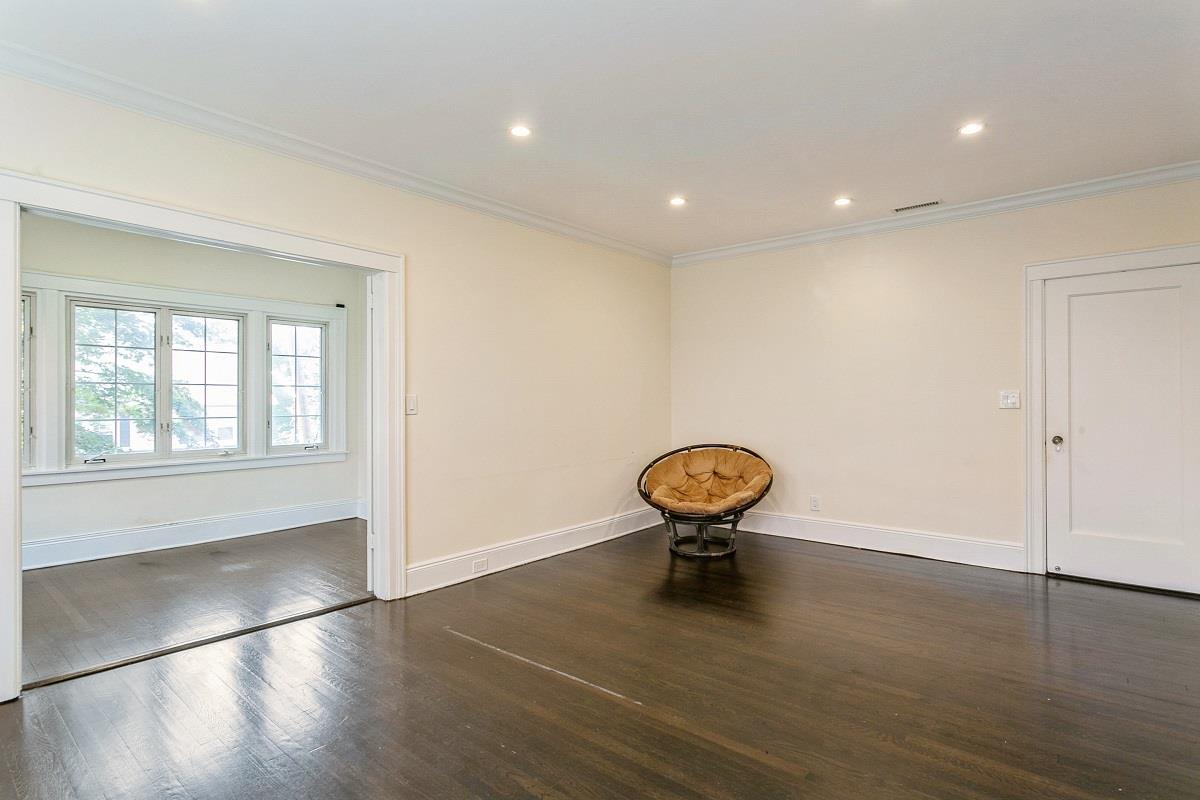371 Hayward Avenue #2