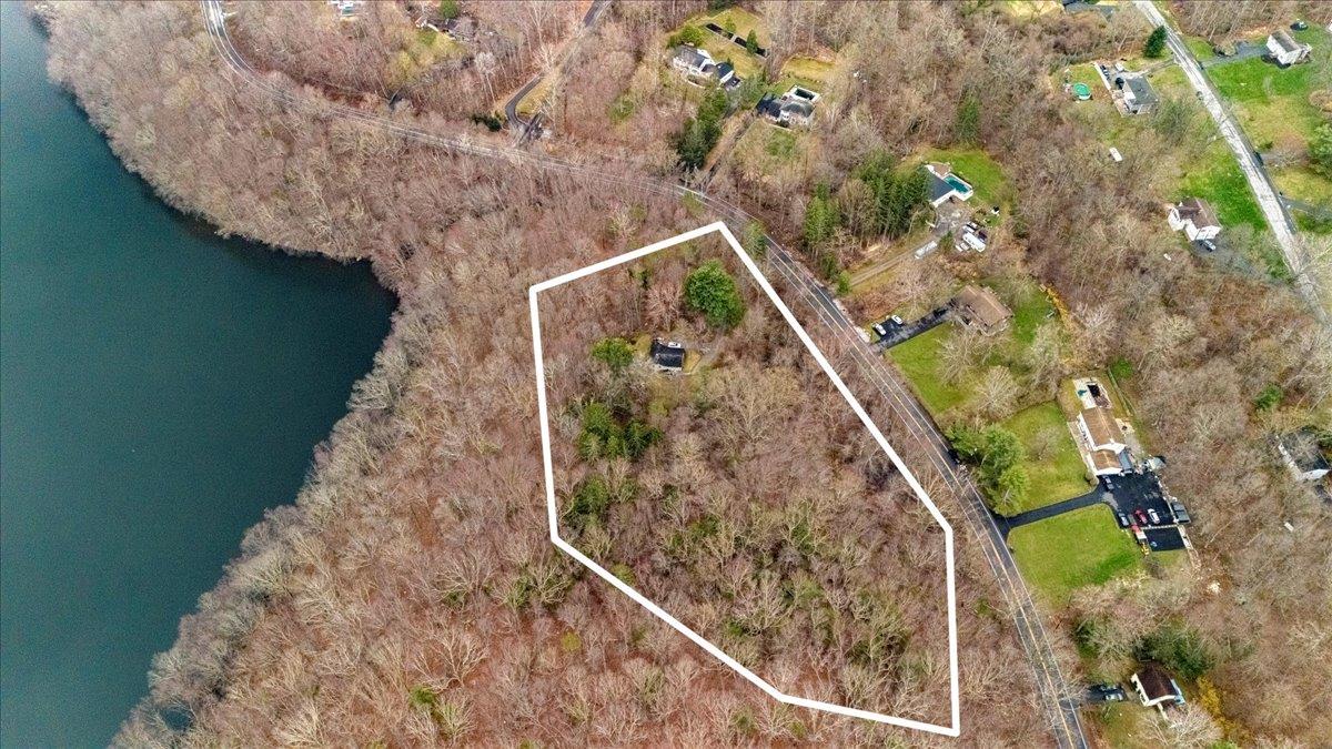 350 W Shore Drive, Carmel, New York image 11
