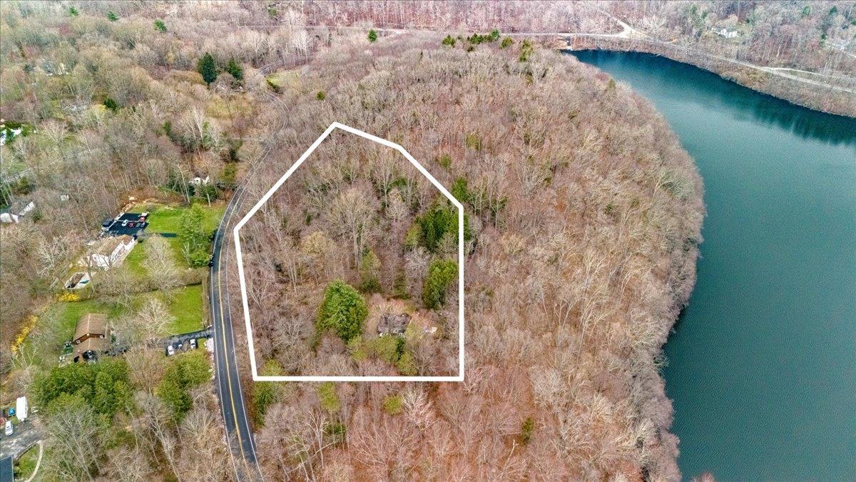 350 W Shore Drive, Carmel, New York image 13