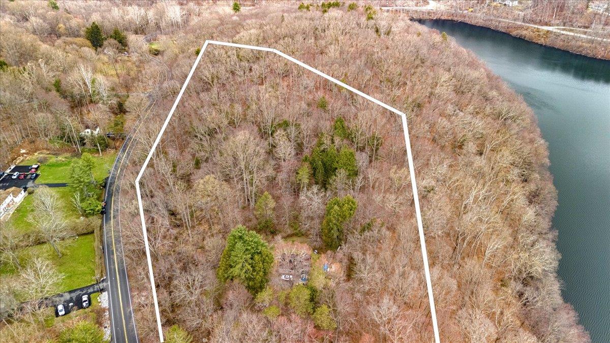 350 W Shore Drive, Carmel, New York image 8