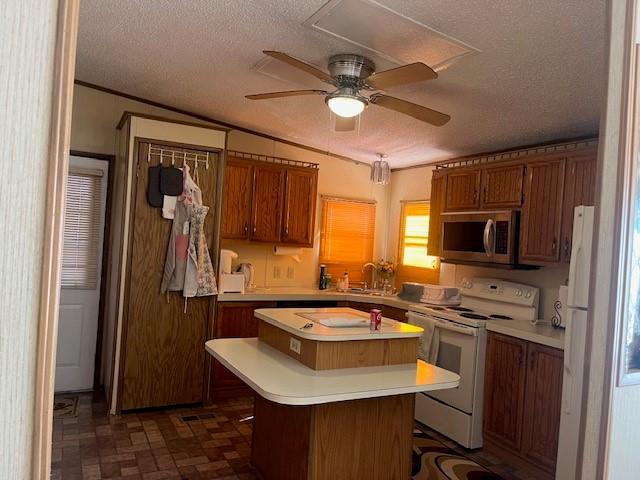 10 Dartmouth Court, Loch Sheldrake, New York image 5