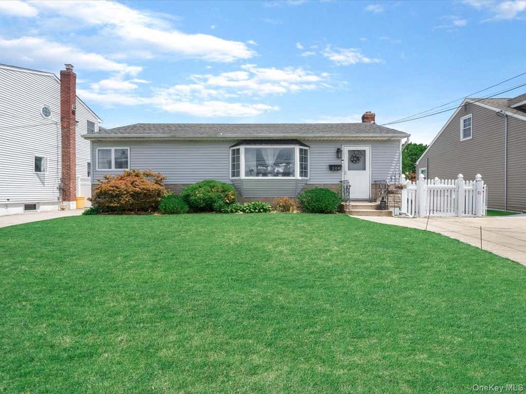 Photo of 208 N 3rd Street, Bethpage, NY 11714 (MLS # 1040131)