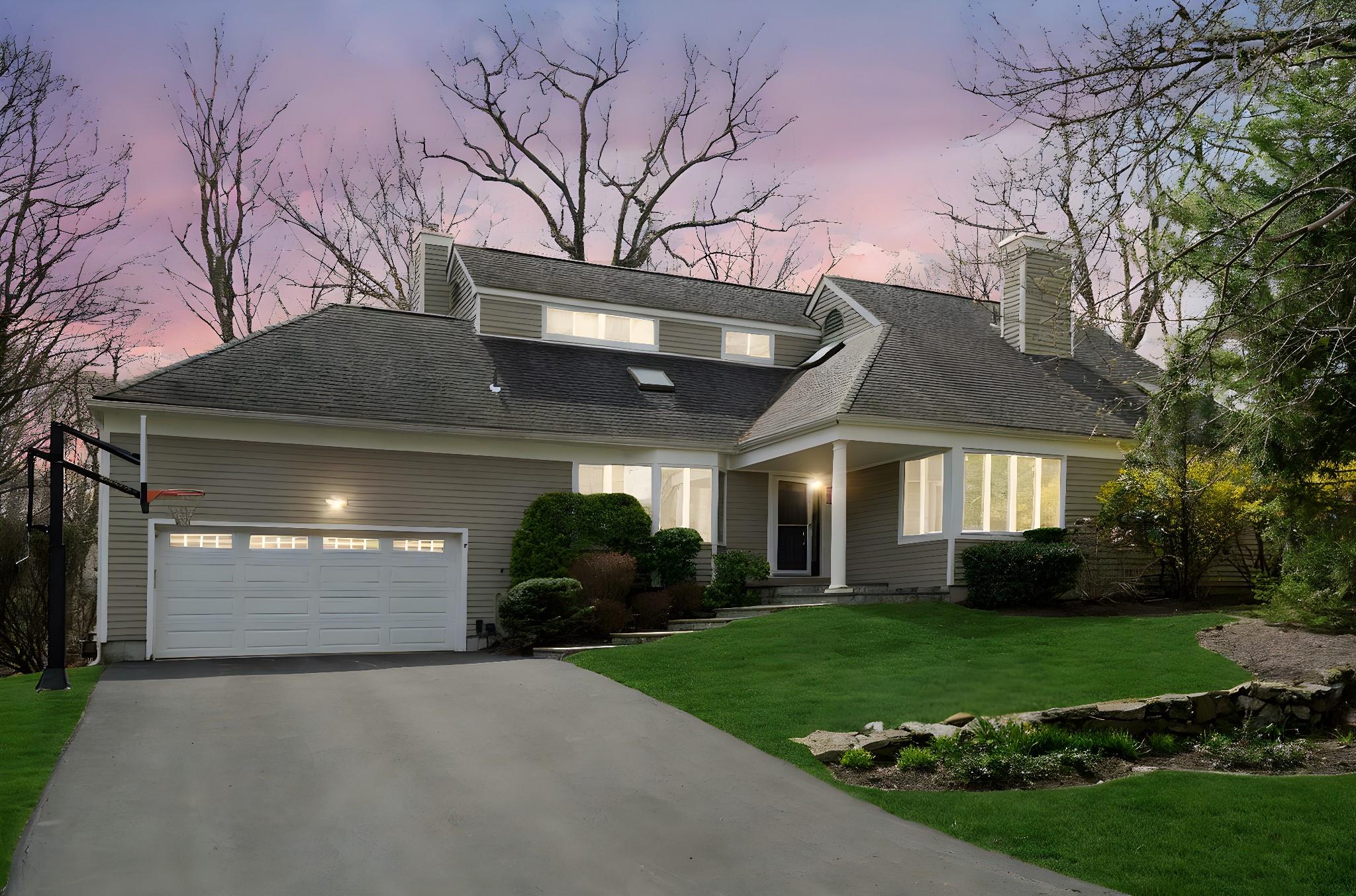 Property for Sale at Lewiston Court, Briarcliff Manor, New York - Bedrooms: 4 
Bathrooms: 5.5 
Rooms: 12  - $1,549,000