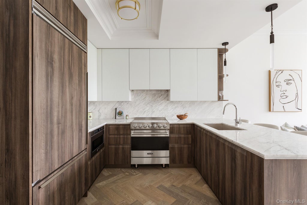 Photo of 78-29 Austin Street #PH2O, Forest Hills, NY 11375 (MLS # 1025558)