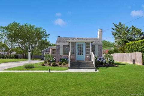 Homes For Rent - 14 Carter Lane<br/> East Quogue, NY 11942