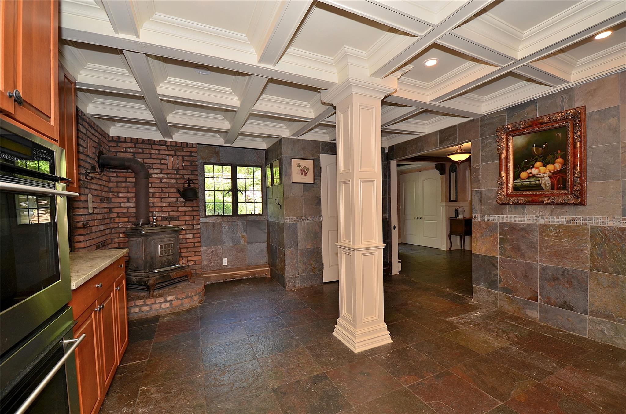 85 Dix Hills Road, Huntington, New York image 41