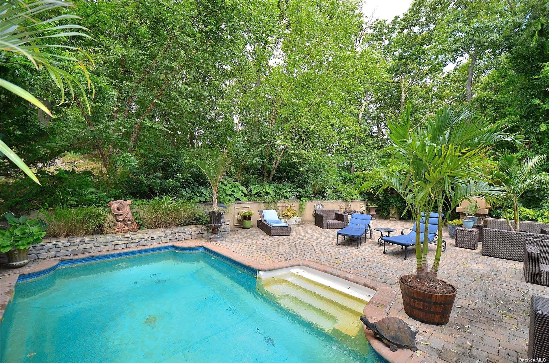 85 Dix Hills Road, Huntington, New York image 34