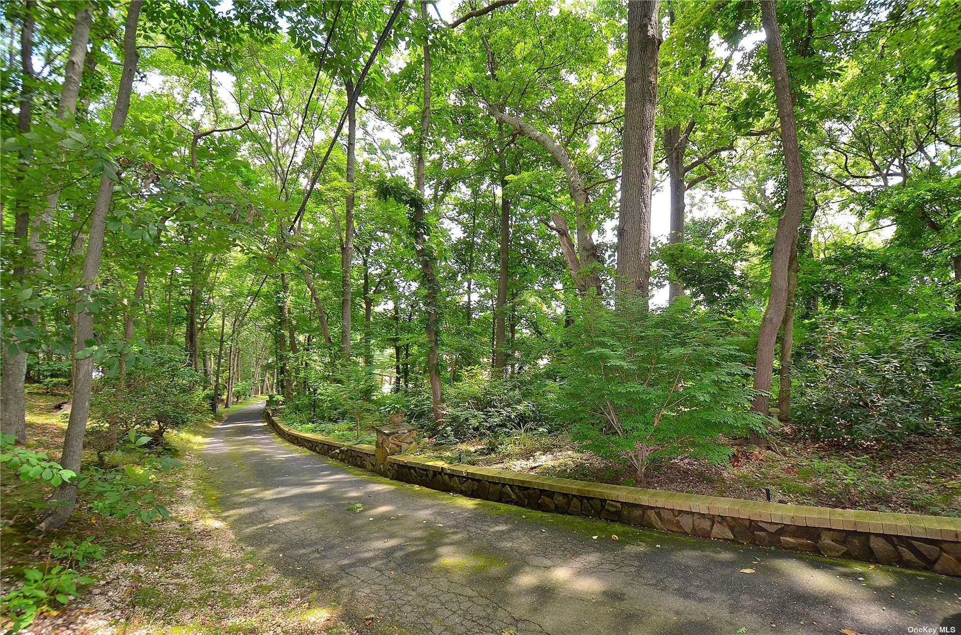 85 Dix Hills Road, Huntington, New York image 2