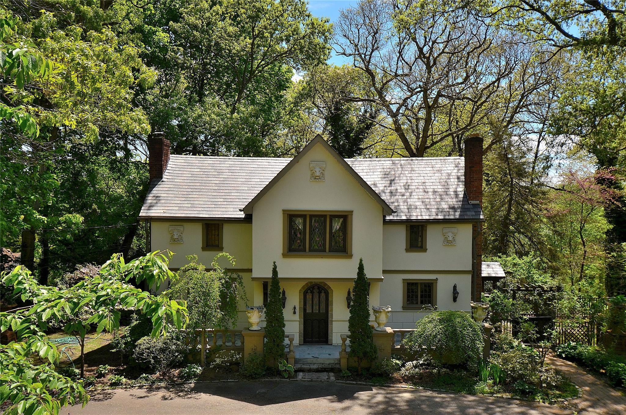 85 Dix Hills Road, Huntington, New York image 37