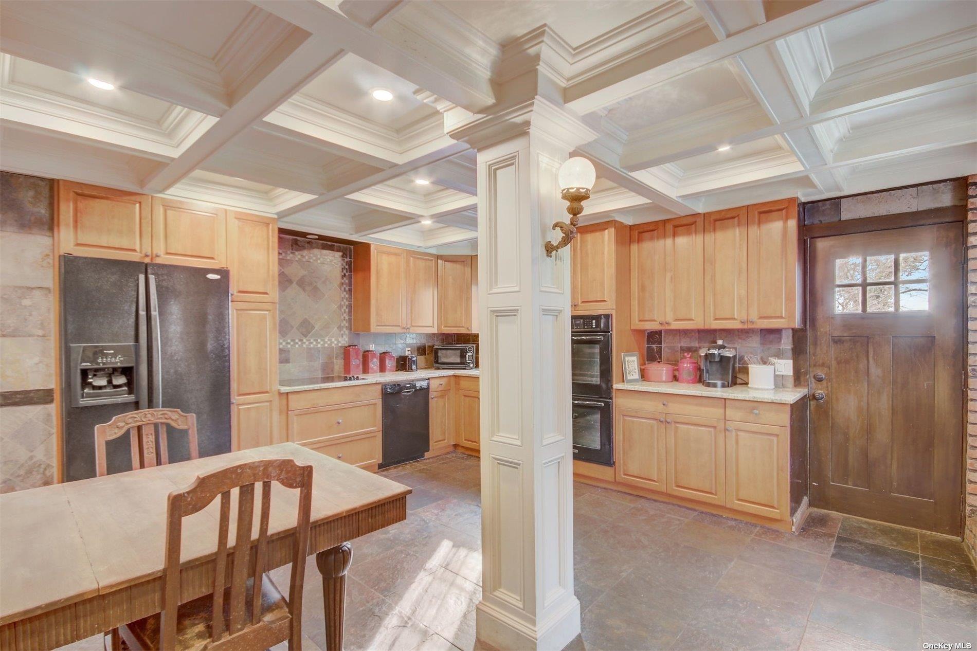 85 Dix Hills Road, Huntington, New York image 11