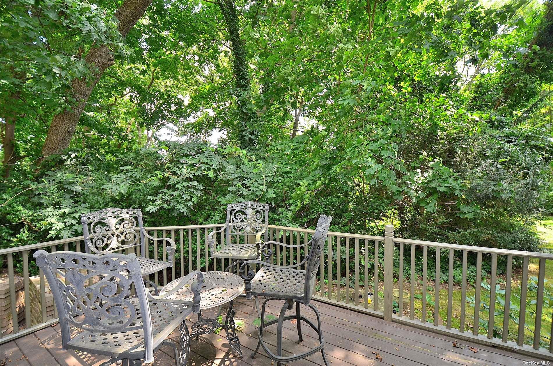 85 Dix Hills Road, Huntington, New York image 28