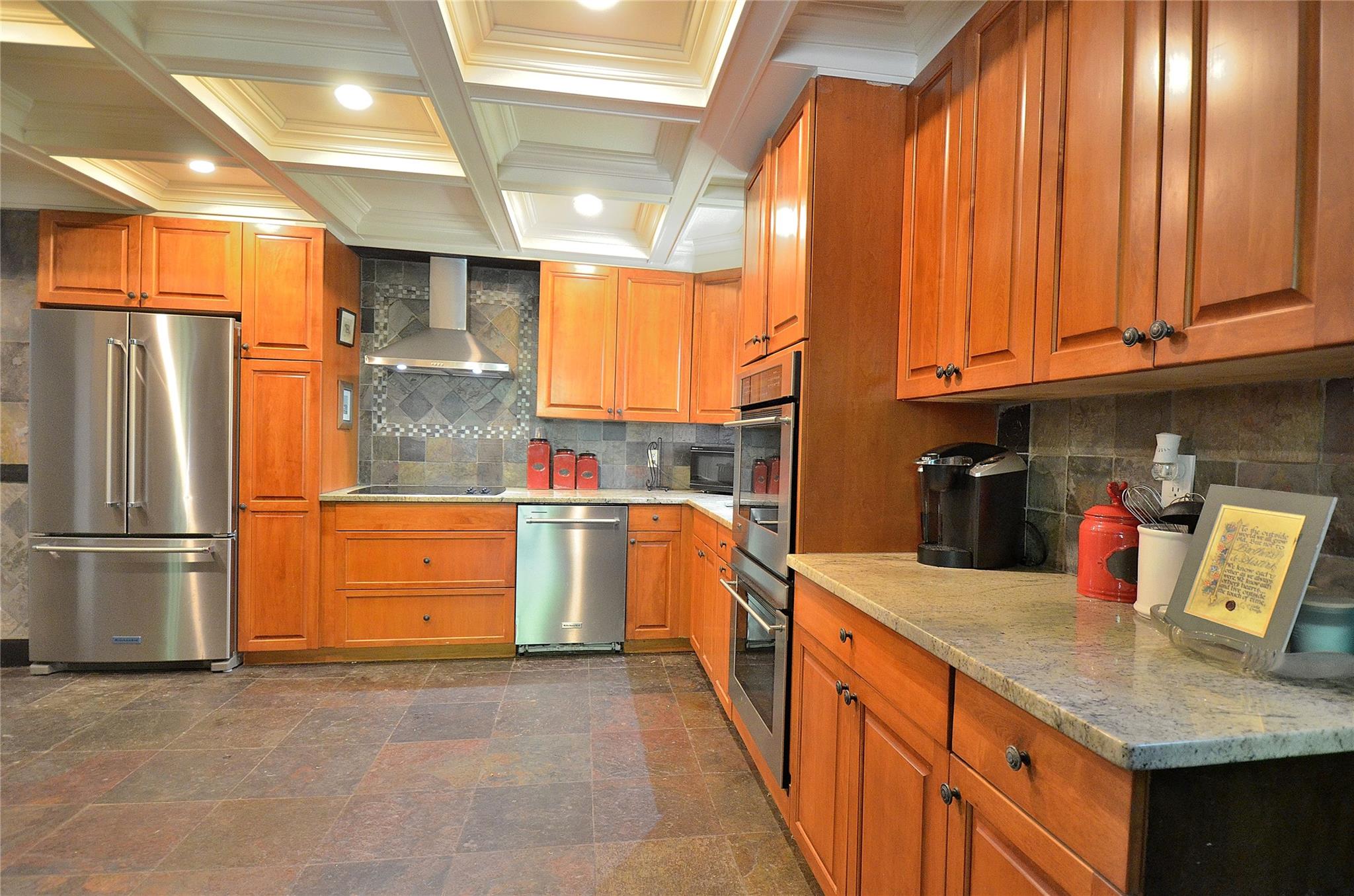 85 Dix Hills Road, Huntington, New York image 47